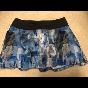 ❤️NWT❤️Lululemon ❤️Skirt Sz 4